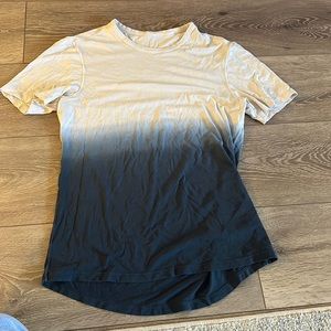 Lululemon men’s top